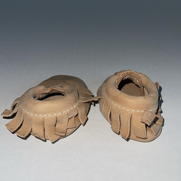 Freshly Picked Tan Leather Moccasins - Picture 5 of 7